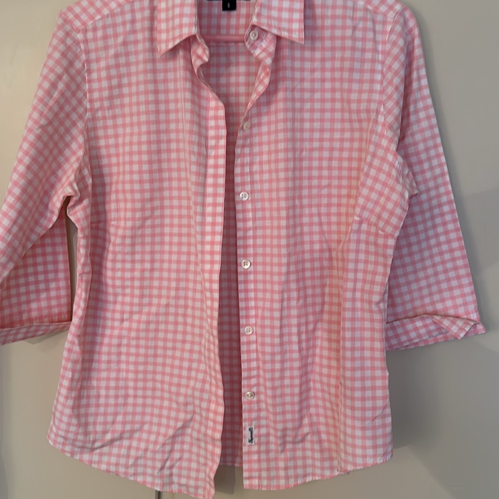 Gorgeous, like new fine cotton Faconnable blouse